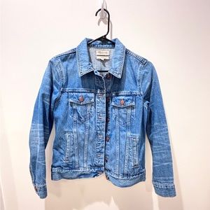 Pre-owned Madewell denim jacket.